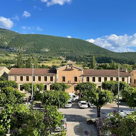 Aulan, Luxe Et Repos Au Chateau Des Gipieres Apartment *