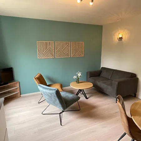 Aulan, Luxe Et Repos Au Chateau Des Gipieres *